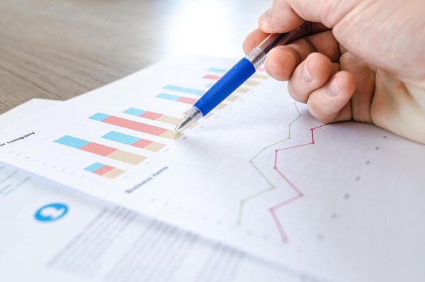 Company growth and metrics in different graphs