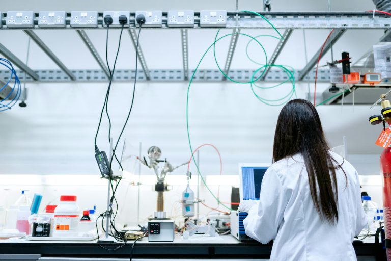 Using Ganttic as lab scheduling software can help improve lab efficiency. 